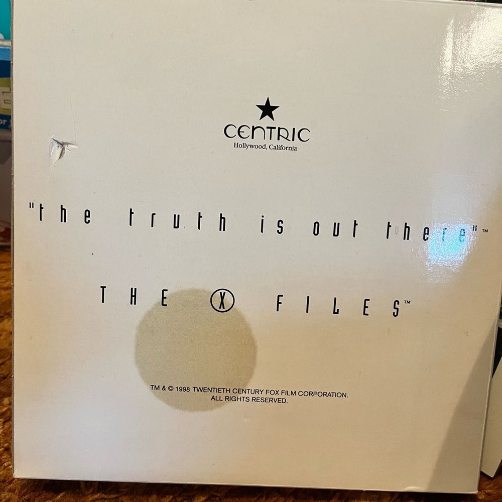 X-Files Clock - Picture 2 of 2